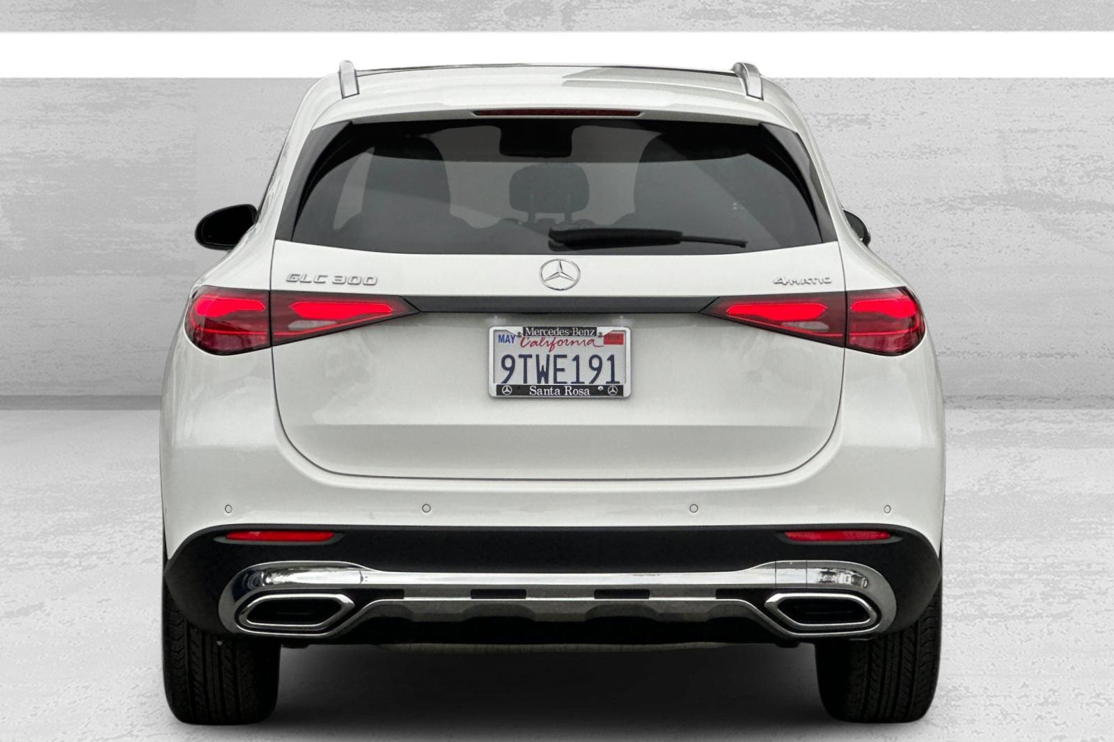 2025 Mercedes Benz GLC 300 4MATIC photo 4