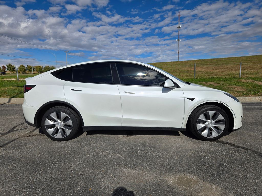 Used 2021 Tesla Model Y Long Range with VIN 5YJYGDEE1MF254866 for sale in Omaha, NE