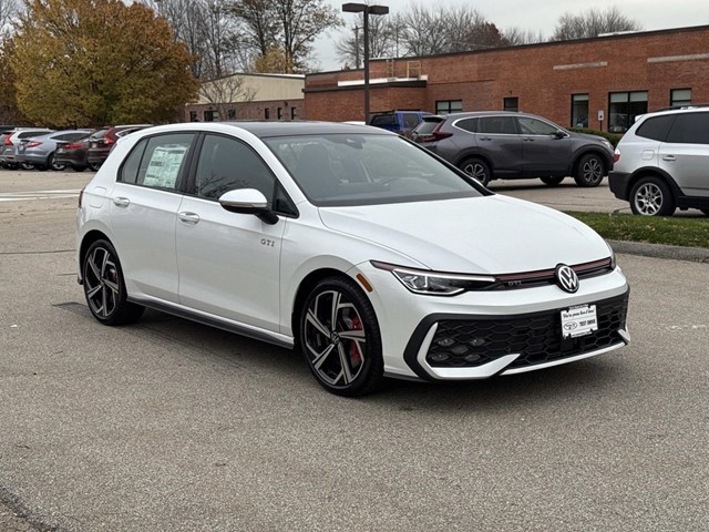 2025 Volkswagen Golf GTI SE photo 2