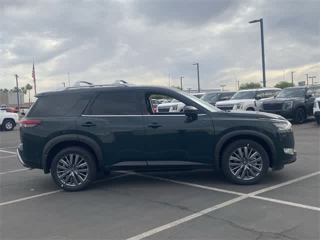 2025 Nissan Pathfinder SL photo 6