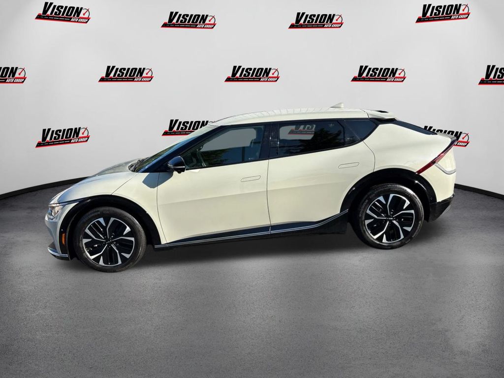 2022 Kia EV6 Wind photo 6