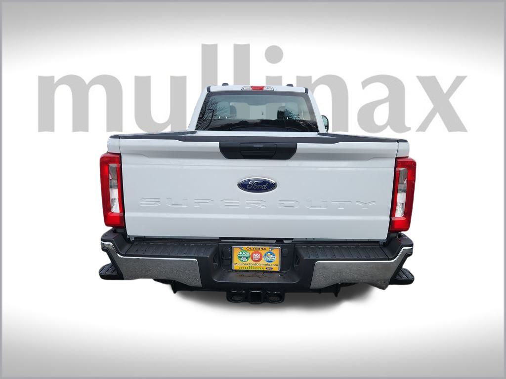 2026 Ford F-350 photo 4