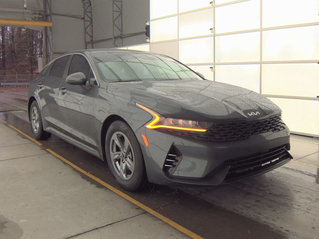 2022 Kia K5 LXS's photo