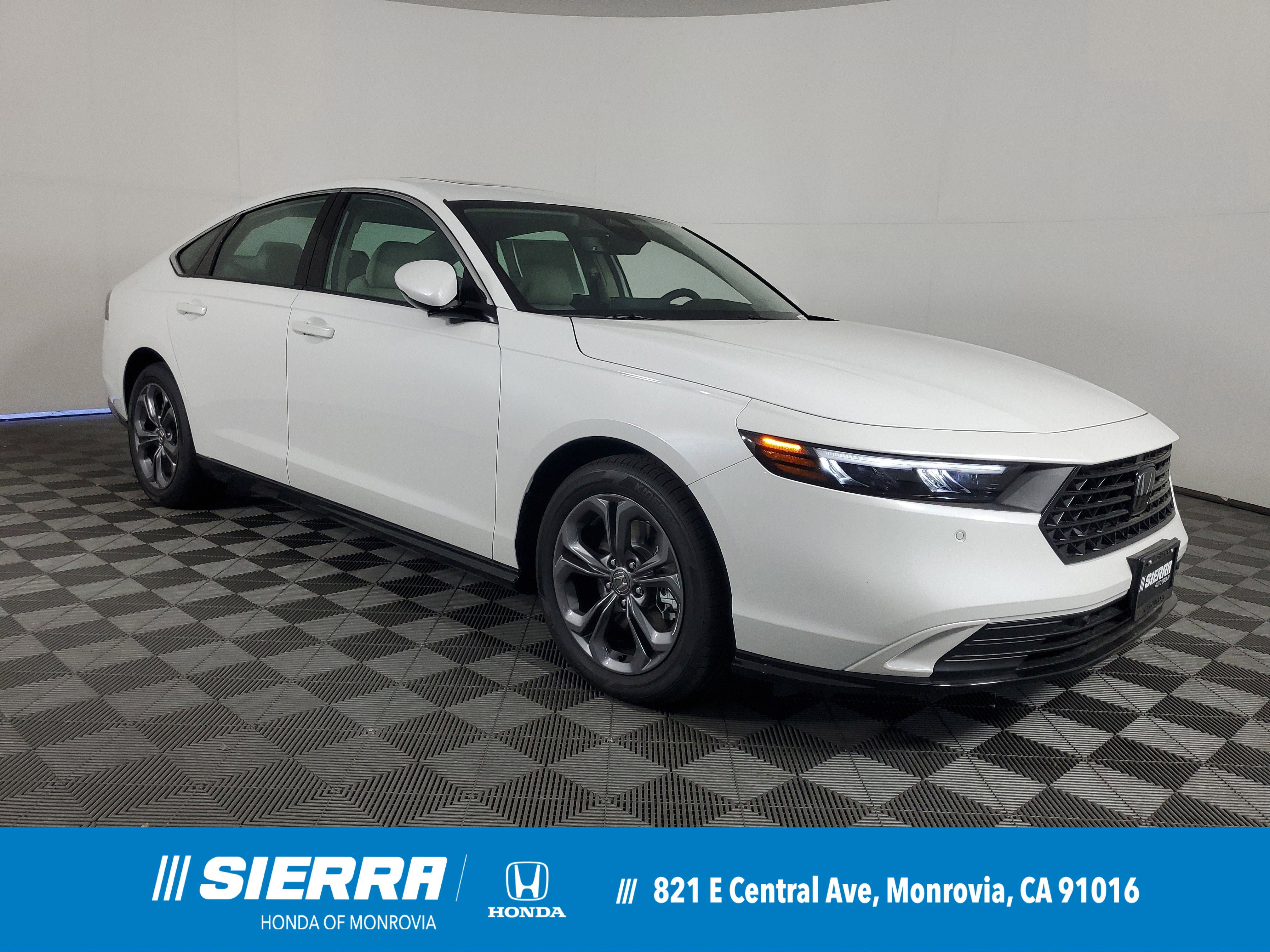 2025 Honda Accord Hybrid EX-L's photo