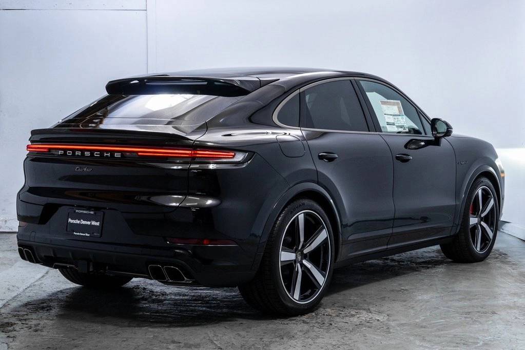 2026 Porsche Cayenne Turbo E-Hybrid Coupe photo 6