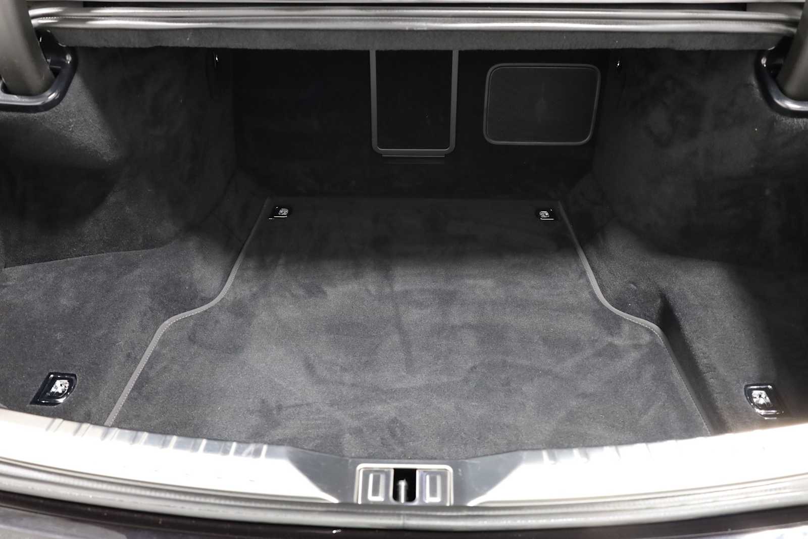 2021 Bentley Flying Spur V8 photo 30