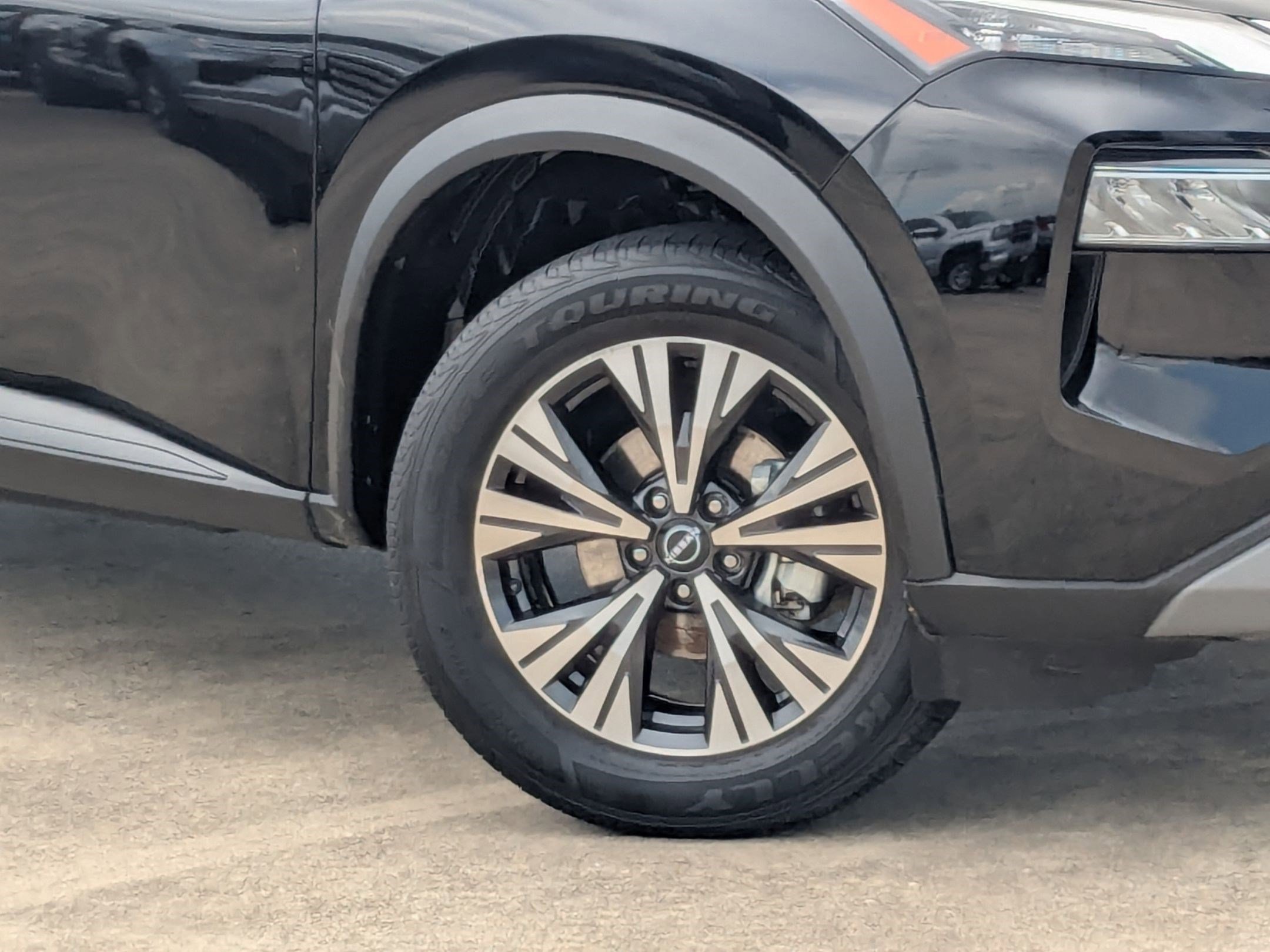 2023 Nissan Rogue SV photo 10