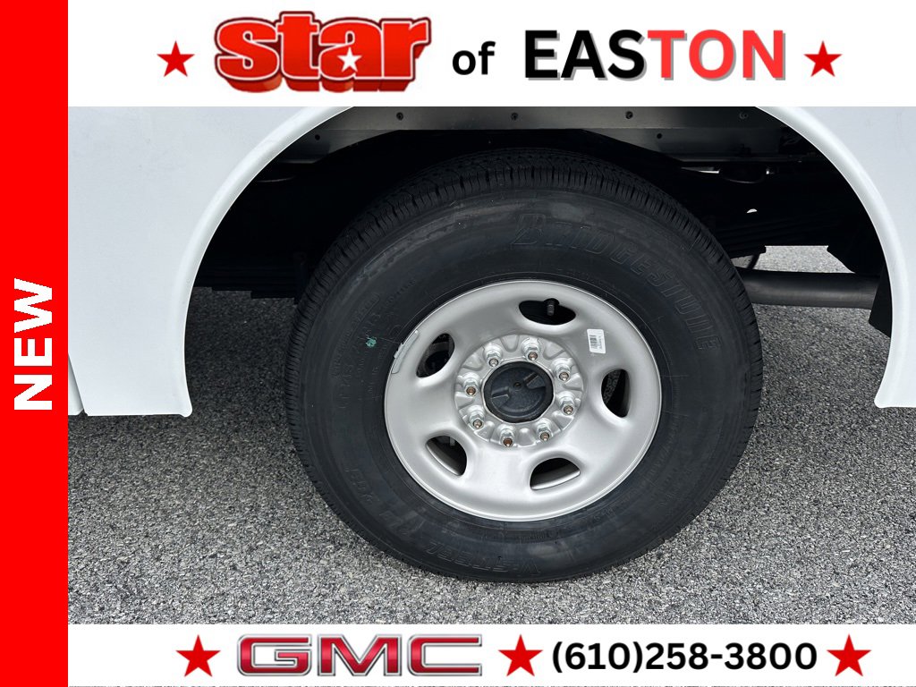 2025 Gmc Savana Cutaway 3500 photo 18