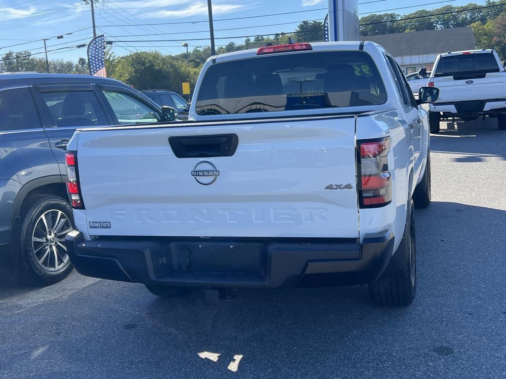 2022 Nissan Frontier S photo 5