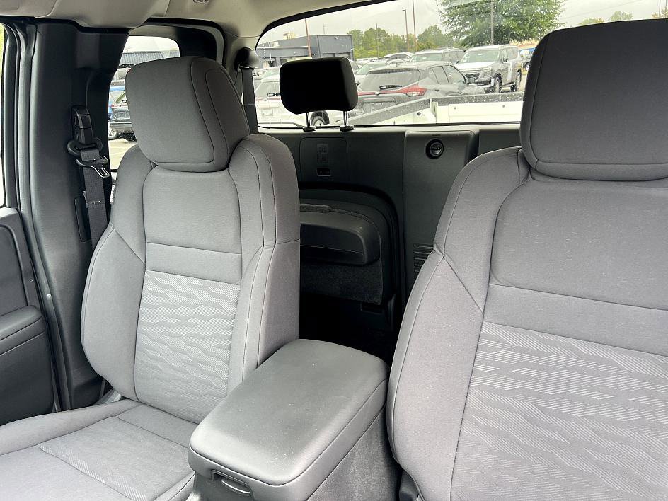 2024 Nissan Frontier S photo 13