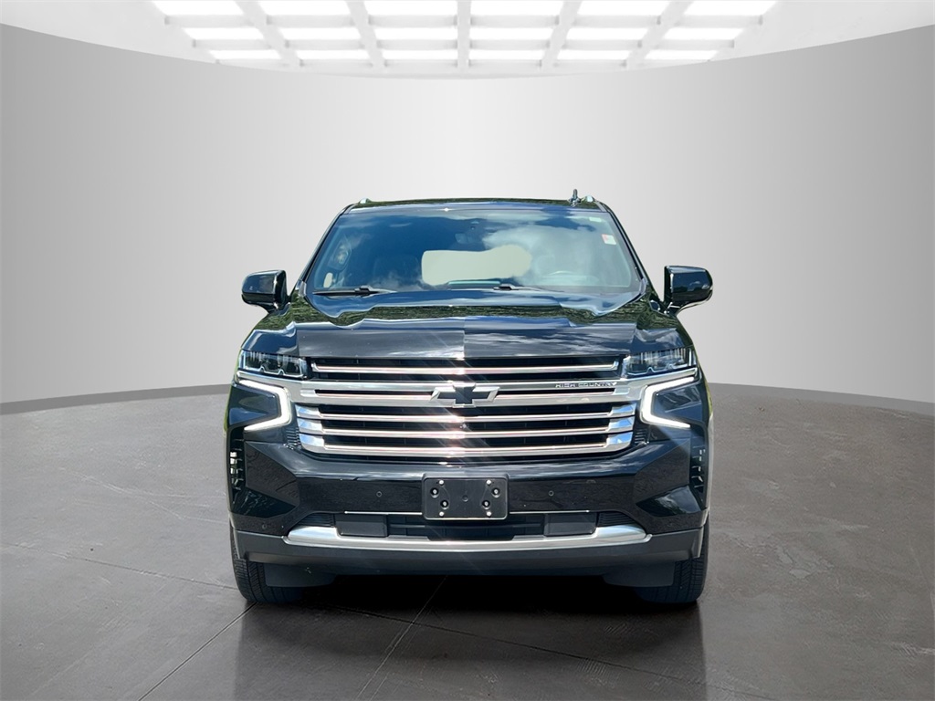 2021 Chevrolet Suburban High Country photo 2