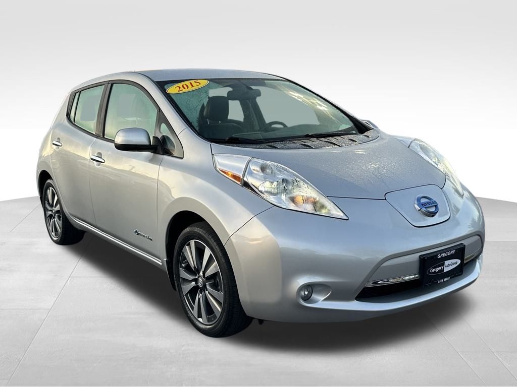 2015 Nissan Leaf SL photo 3