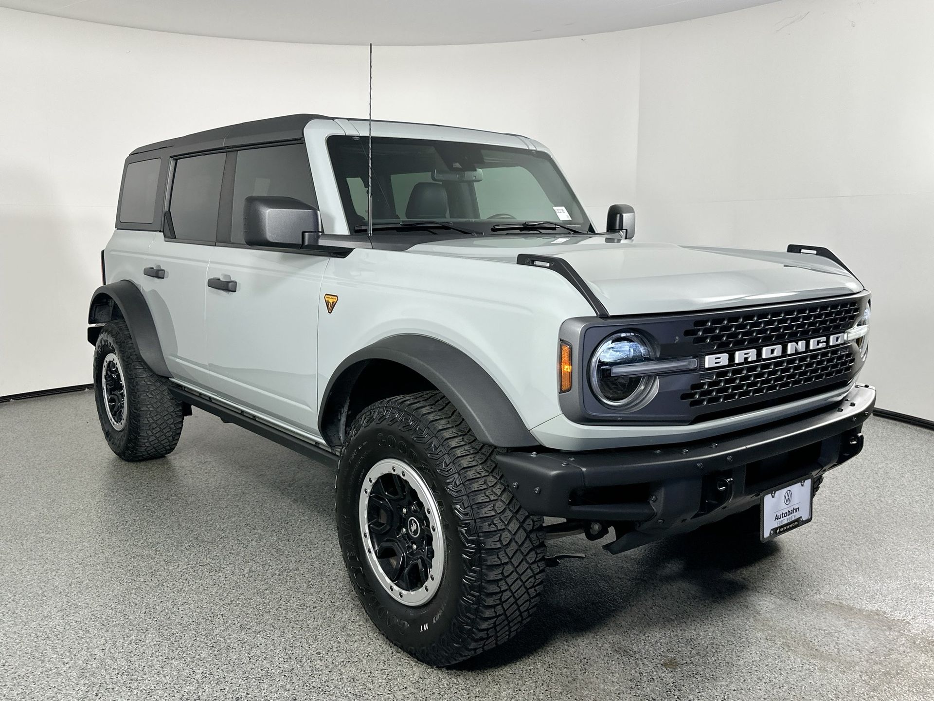 2022 Ford Bronco Badlands photo 3