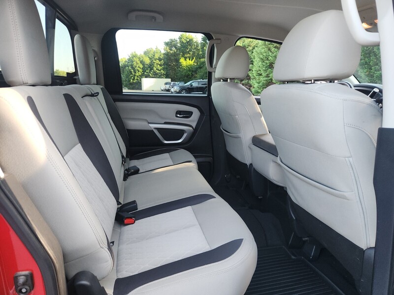 2021 Nissan Titan SV photo 17