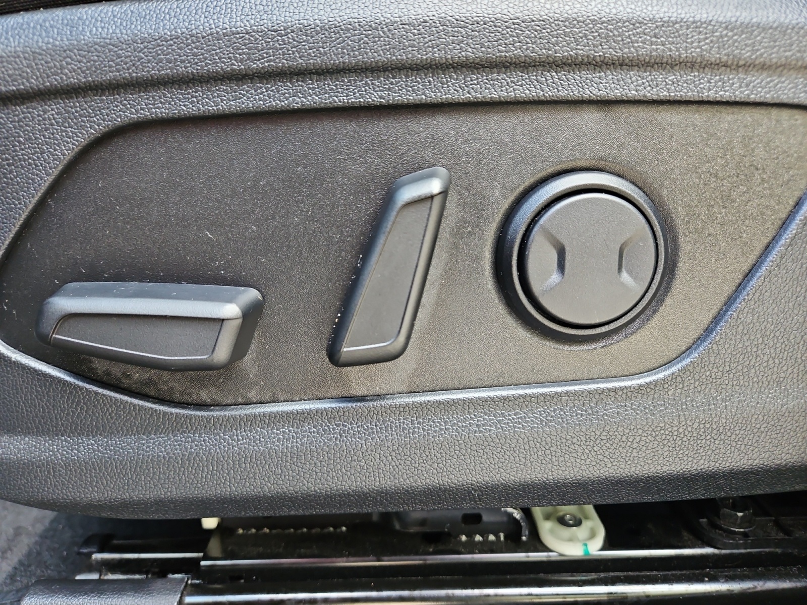 2023 Kia Sorento Hybrid EX photo 19