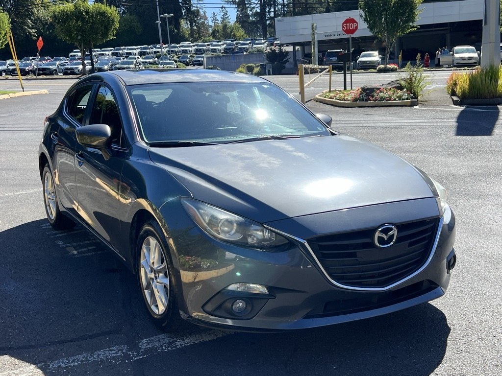 2016 Mazda Mazda3 Touring photo 2