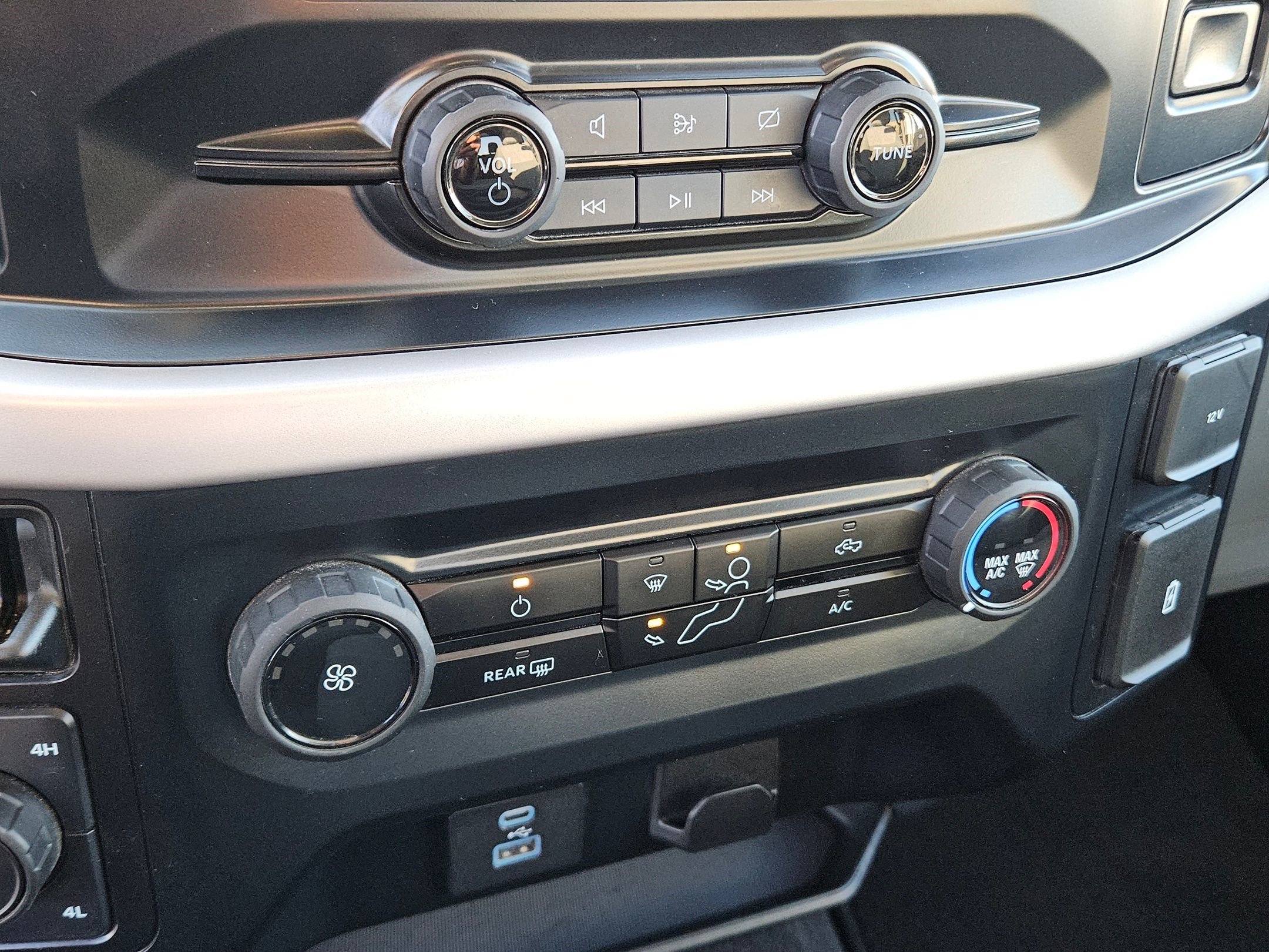 2023 Ford F-150 XLT photo 20