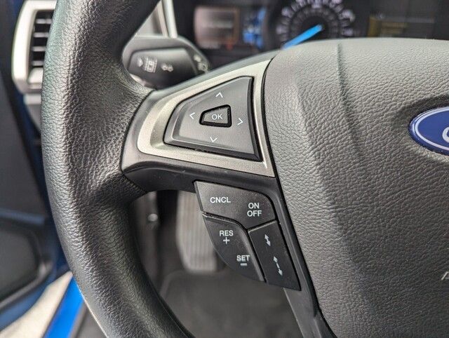 2020 Ford Fusion SE photo 17