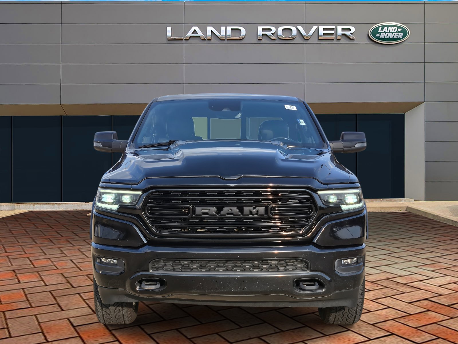 2023 Ram 1500 Limited photo 2