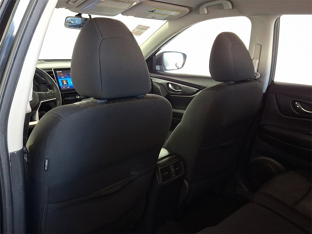 2017 Nissan Rogue S photo 10