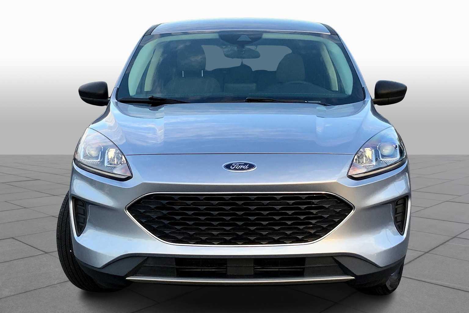 2022 Ford Escape SE photo 3