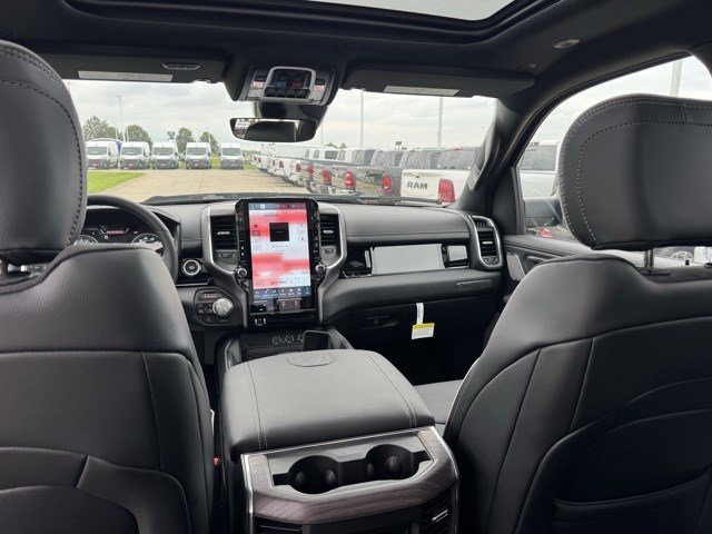 2026 Ram 1500 Laramie photo 27