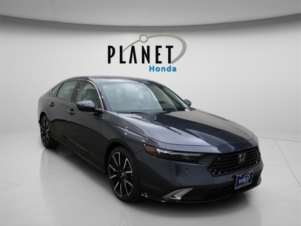 2025 Honda Accord Hybrid Touring's photo