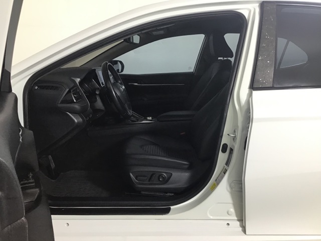 2023 Toyota Camry SE photo 9