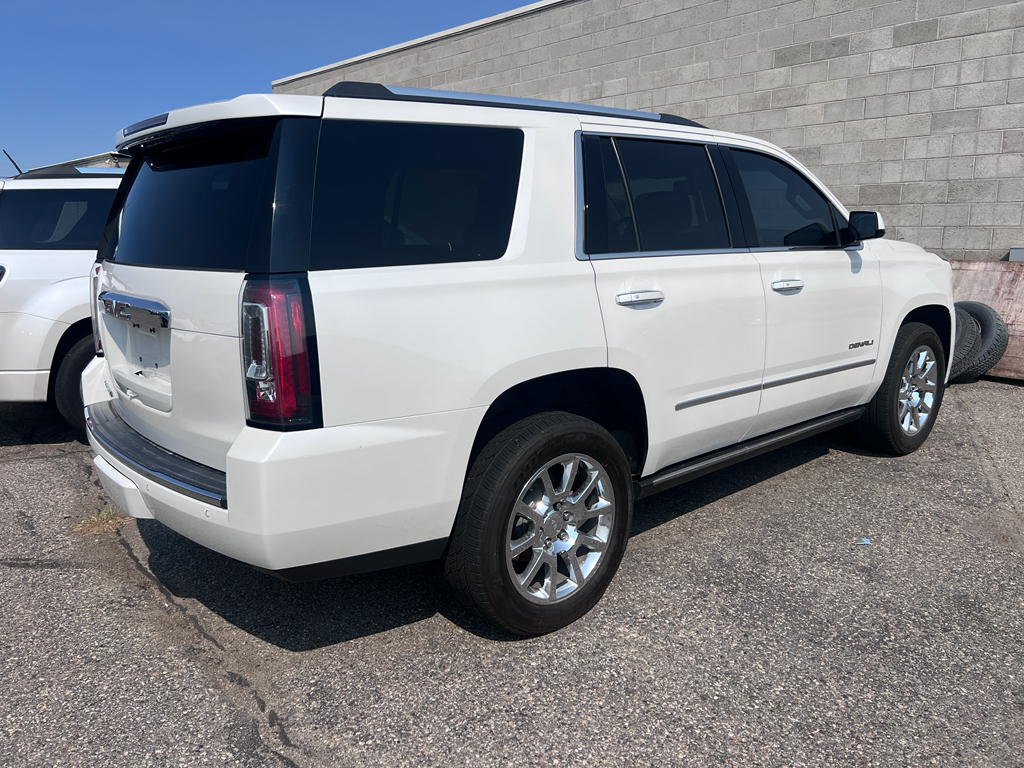 2017 Gmc Yukon Denali photo 3