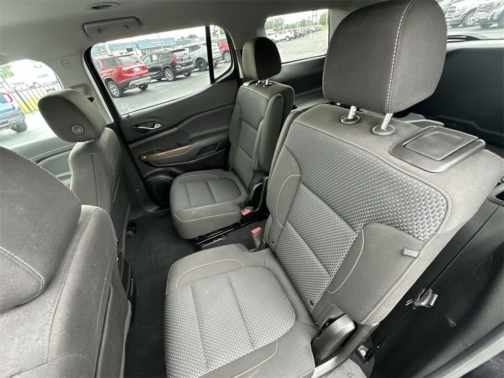 2023 Gmc Acadia SLE photo 13