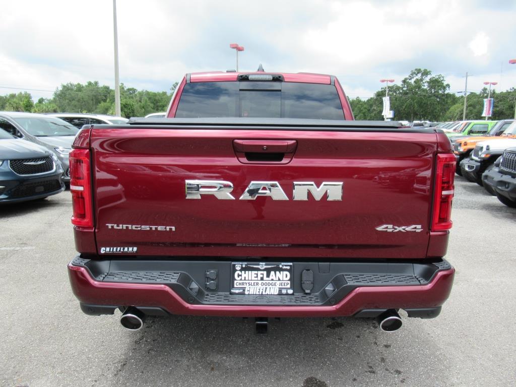 2025 Ram 1500 photo 5