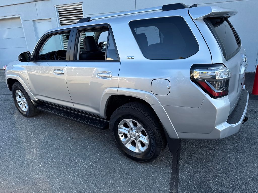 2024 Toyota 4Runner SR5 Premium photo 3