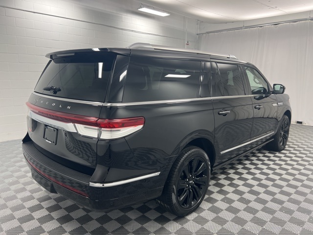 2023 Lincoln Navigator L Reserve photo 5