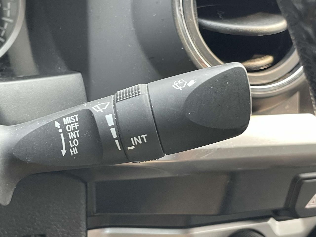 2022 Toyota Tacoma SR5 V6 photo 32
