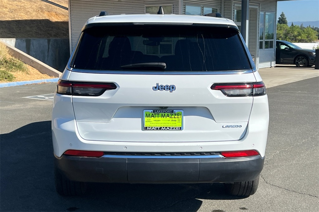 2023 Jeep Grand Cherokee Laredo photo 10