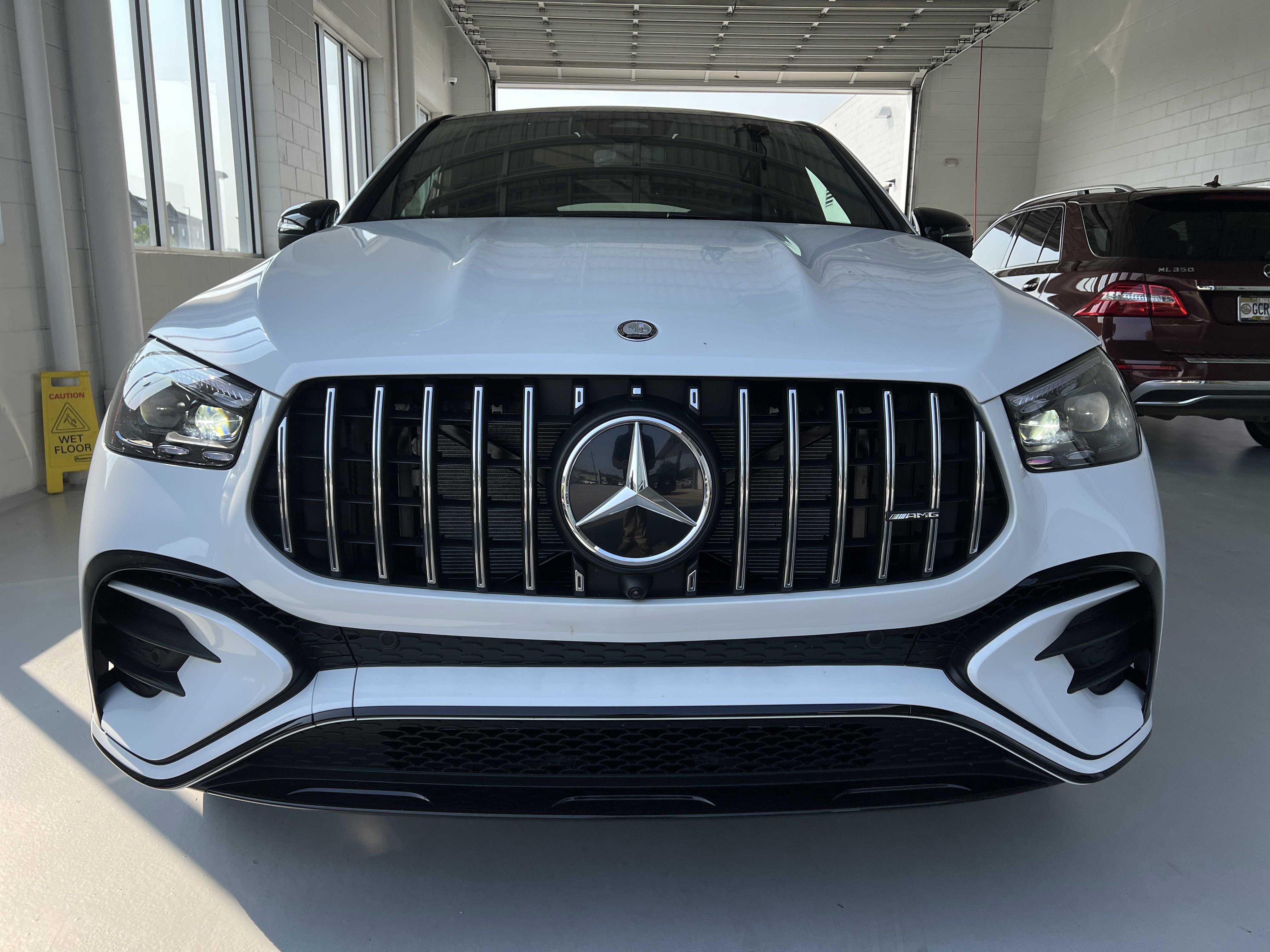 2025 Mercedes Benz GLE AMG 53 photo 4