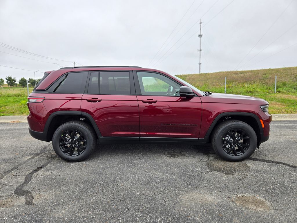2025 Jeep Grand Cherokee Altitude X photo 2
