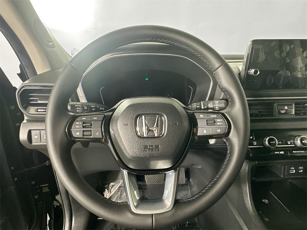 2025 Honda Pilot Touring photo 12