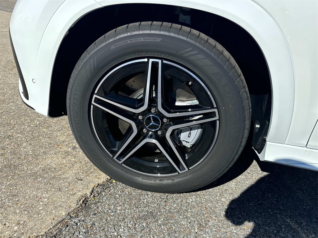 2025 Mercedes Benz GLE AMG 53 4MATIC photo 3