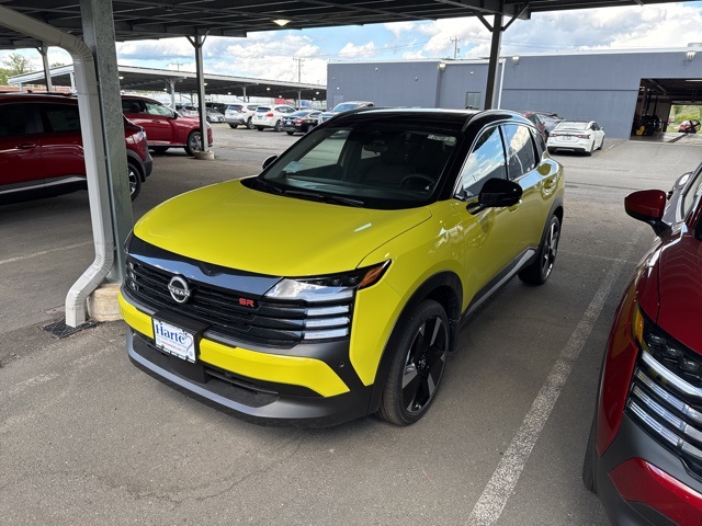 2025 Nissan Kicks SR photo 3