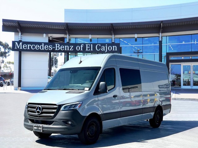 2024 Mercedes-Benz Sprinter Crew Van