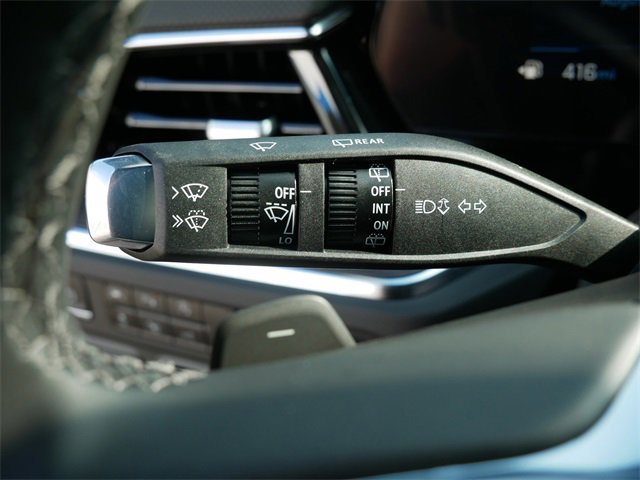 2025 Chevrolet Suburban Premier photo 17
