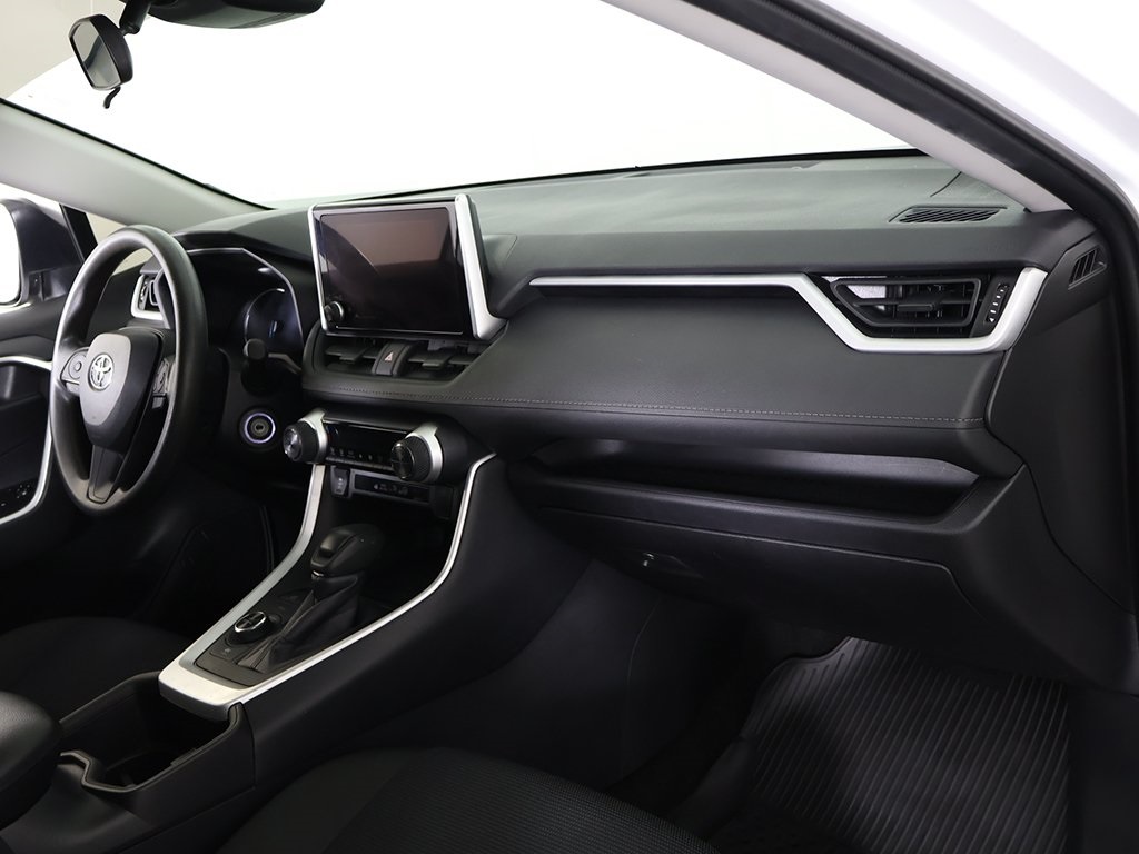 2024 Toyota RAV4 Hybrid LE photo 20