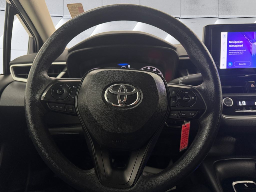 2023 Toyota Corolla LE photo 9