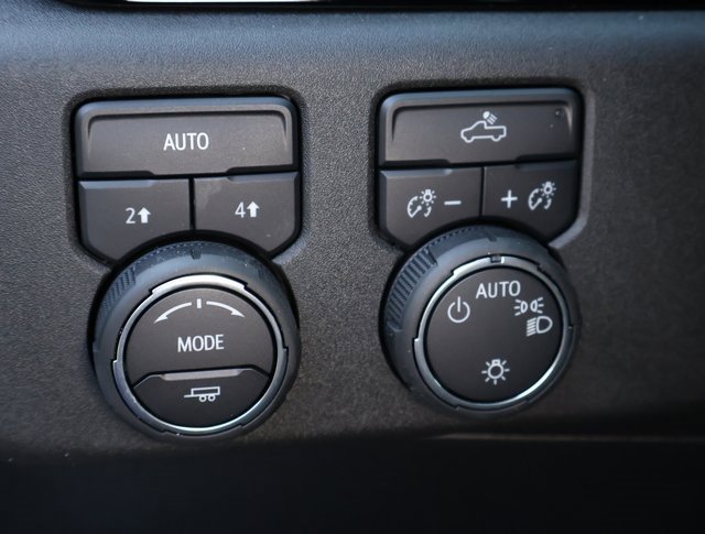 2025 Chevrolet Silverado 1500 LT photo 6