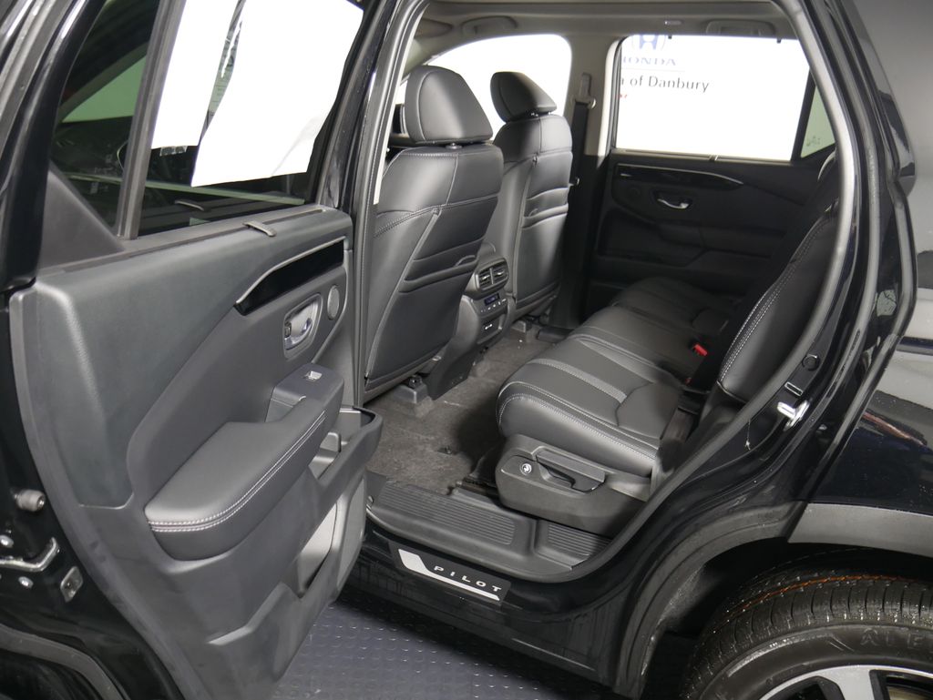 2025 Honda Pilot Touring photo 15