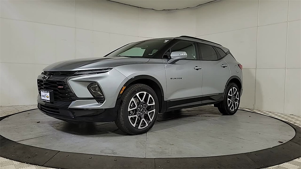 2025 CHEVROLET BLAZER - Image 4