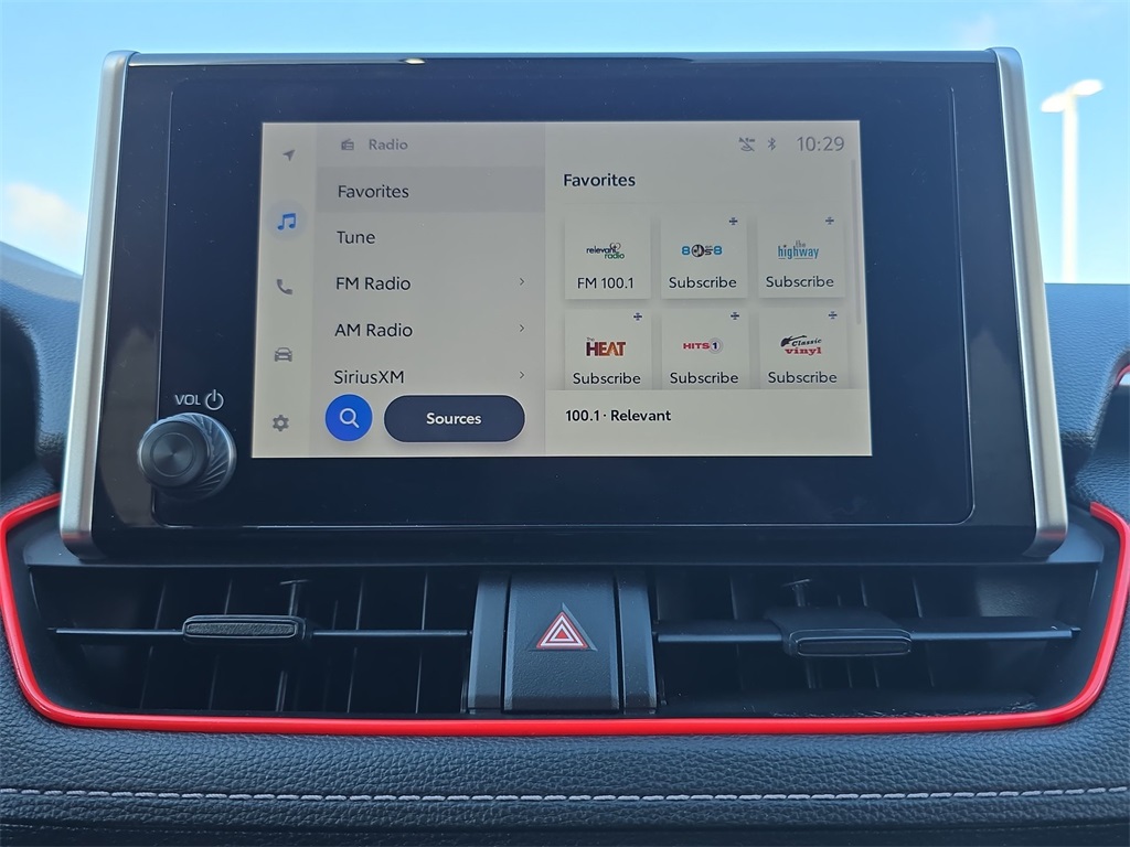 2024 Toyota RAV4 XLE photo 26