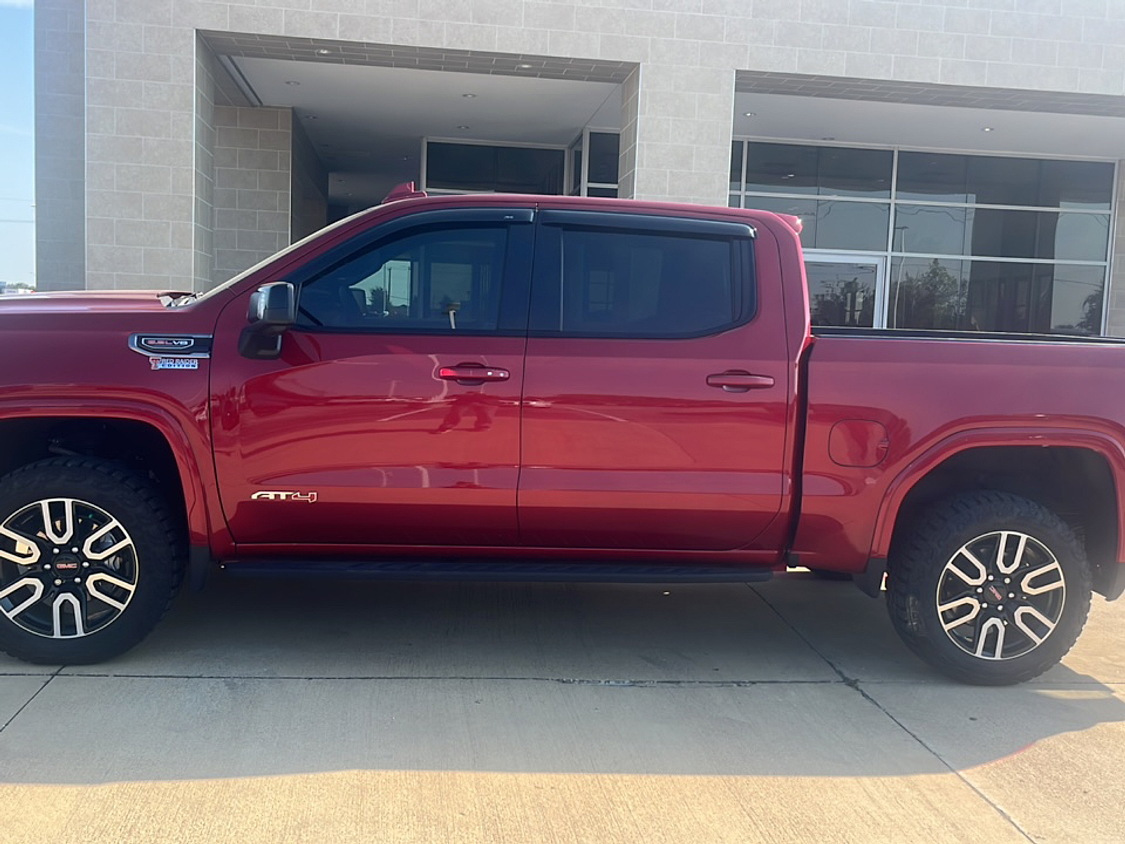 2024 Gmc Sierra 1500 AT4 photo 2