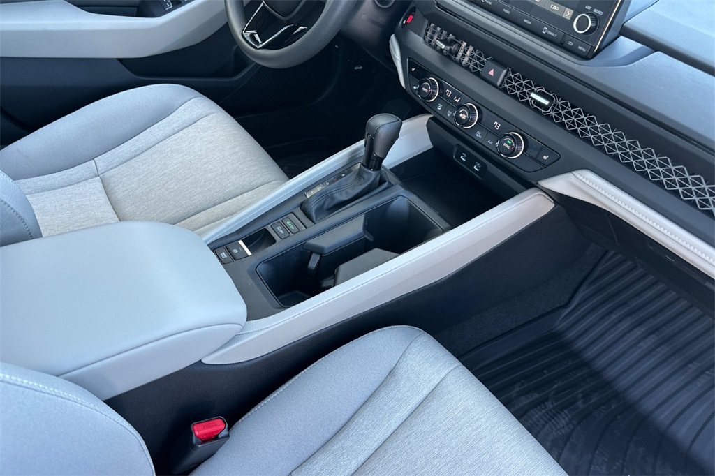 2025 Honda Accord SE photo 17
